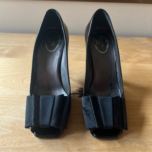PRADA PATENT LEATHER PUMP COQUETTE GIRLY OLD MONEY QUIET LUXURY PEEP TOE  37-7 - Picture 5 of 13